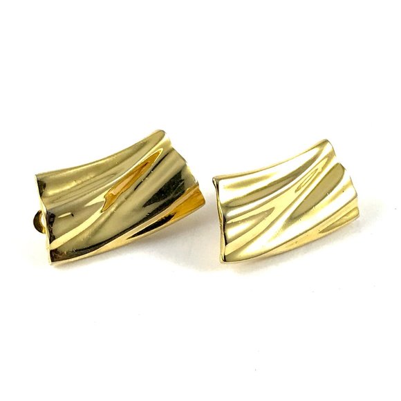 Jewelry - Vintage Gold Tone Clip On Earrings